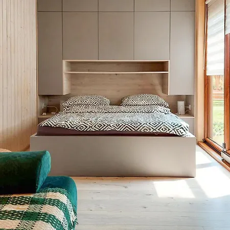Cozy In Kladno With Kitchen Plesna (Koszalin)