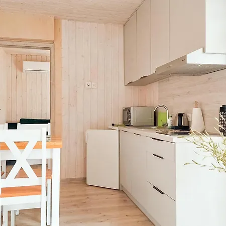 Ferienhaus In Kladno With Wifi